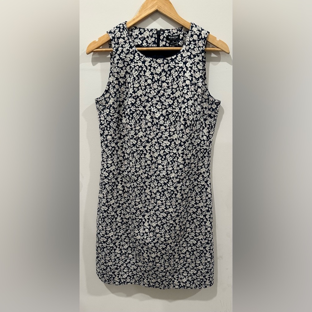 Worth New York Dress Women’s 8 Blue White Floral Sleeveless Lined Sheath.